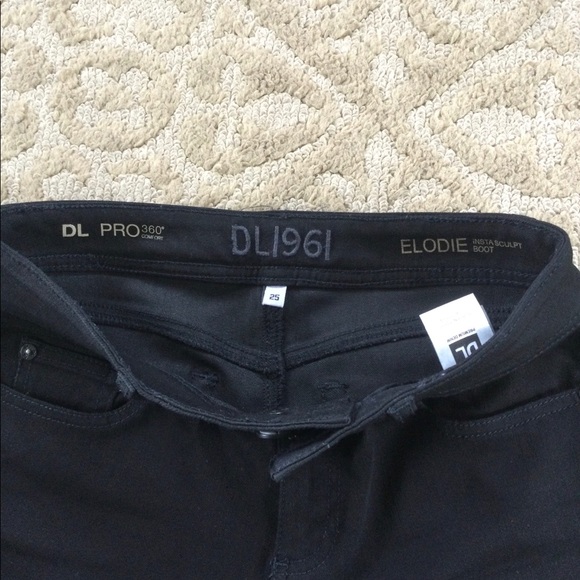 DL1961 Black Denim - Picture 3 of 4